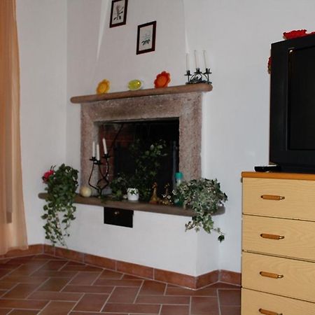 Casa Vacanze in Borgo Monteverdi Marittimo Esterno foto