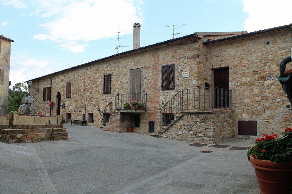 Casa Vacanze in Borgo Monteverdi Marittimo Esterno foto