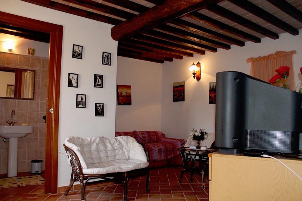 Casa Vacanze in Borgo Monteverdi Marittimo Esterno foto