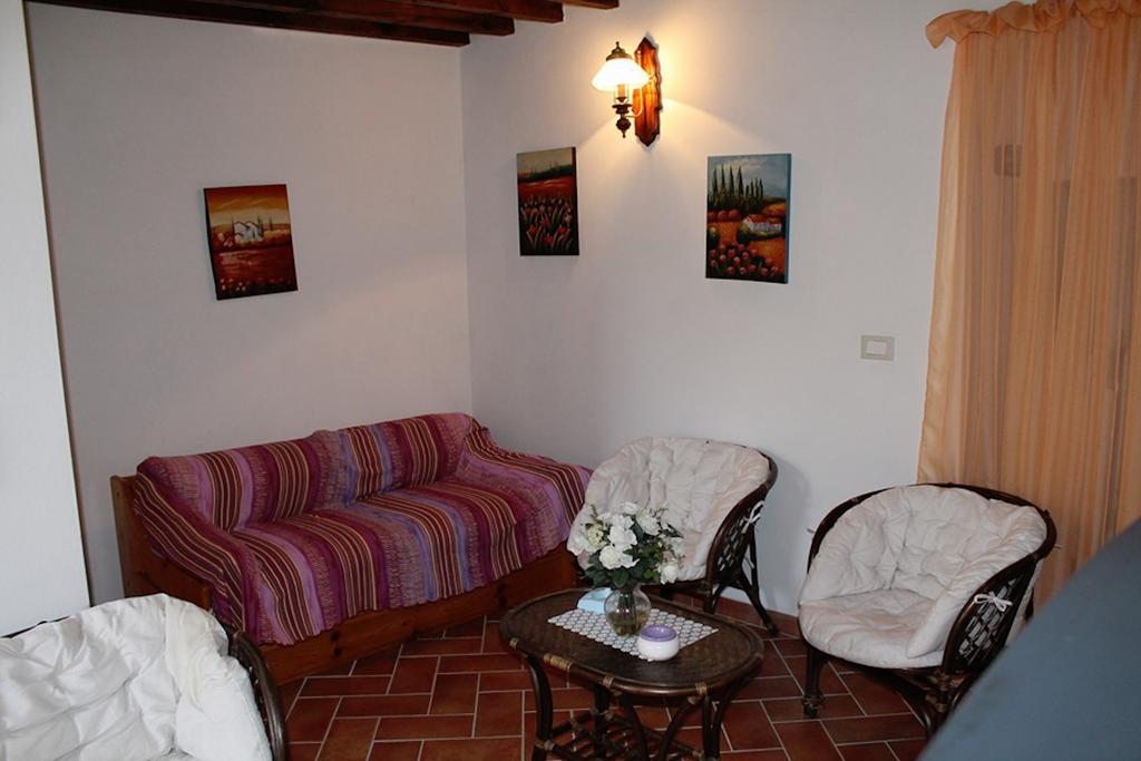 Casa Vacanze in Borgo Monteverdi Marittimo Esterno foto